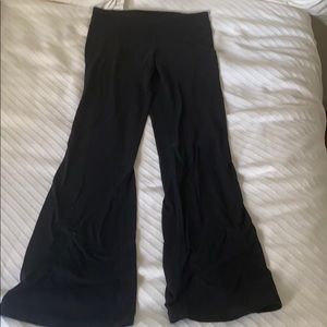 Lululemon Groove Pant Size 6 in Black